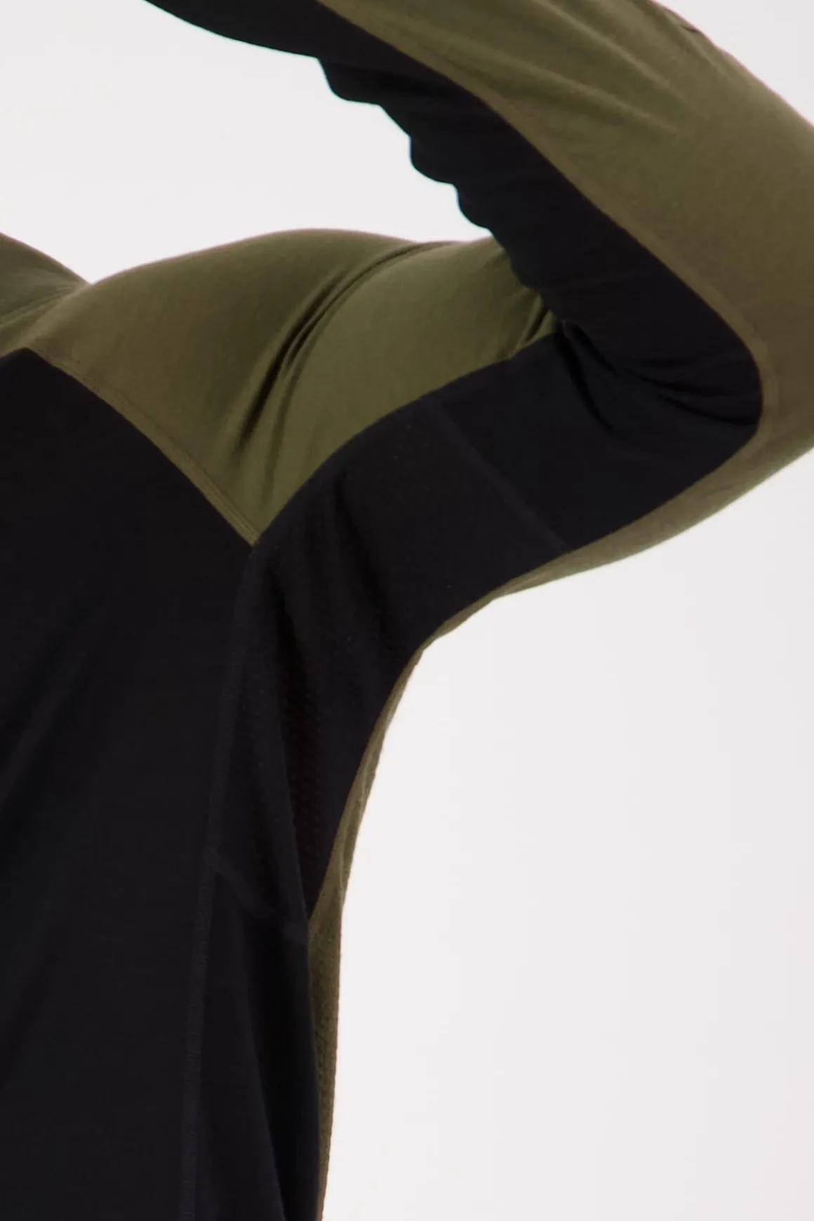 Temple Merino Long Sleeve - Dark Olive Black